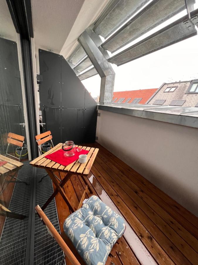 Tina´s Apartment Wina Bagian luar foto