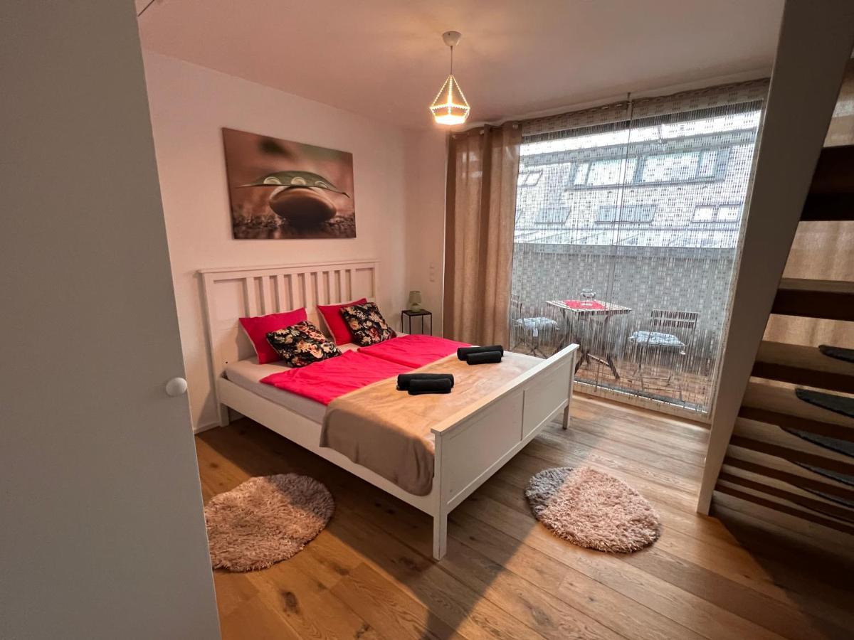 Tina´s Apartment Wina Bagian luar foto