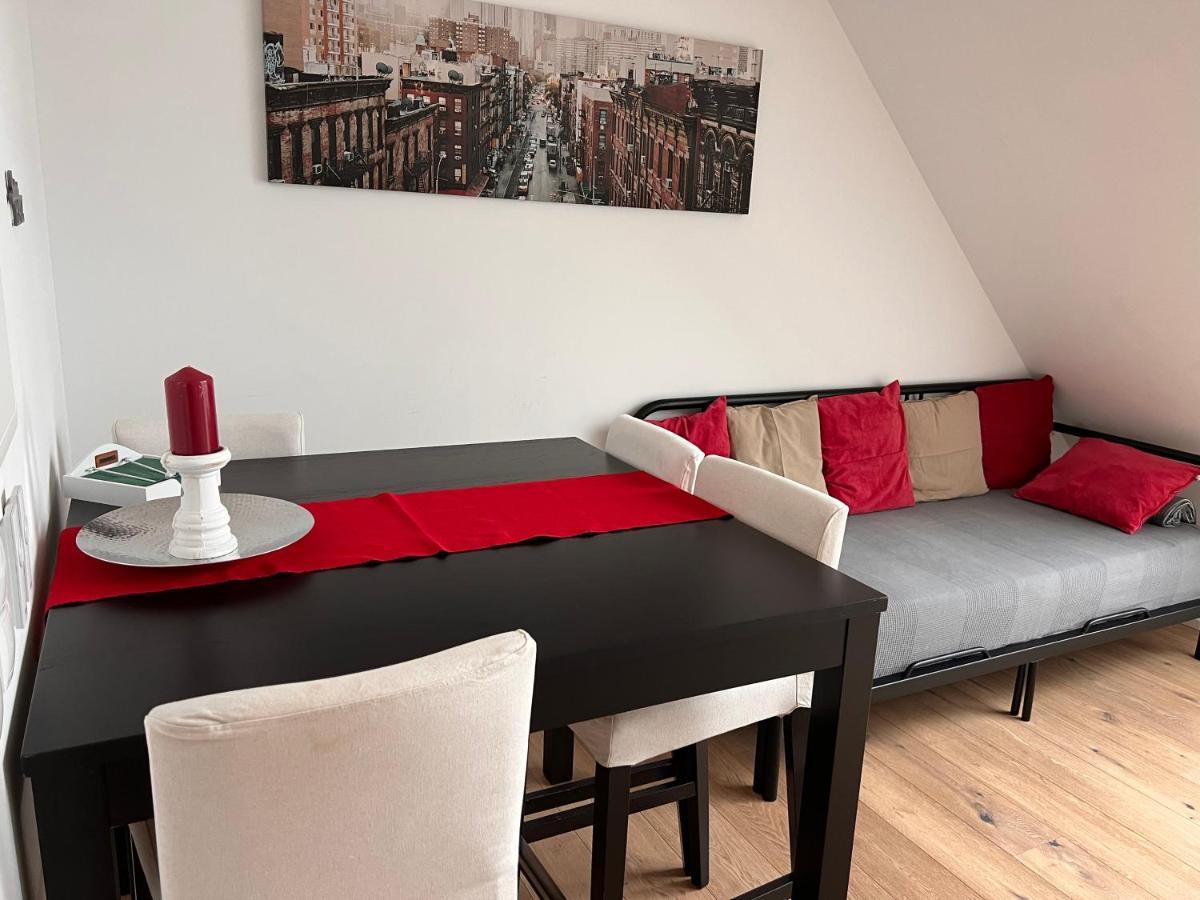 Tina´s Apartment Wina Bagian luar foto
