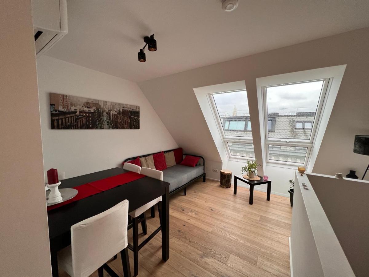 Tina´s Apartment Wina Bagian luar foto