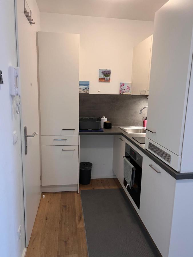 Tina´s Apartment Wina Bagian luar foto