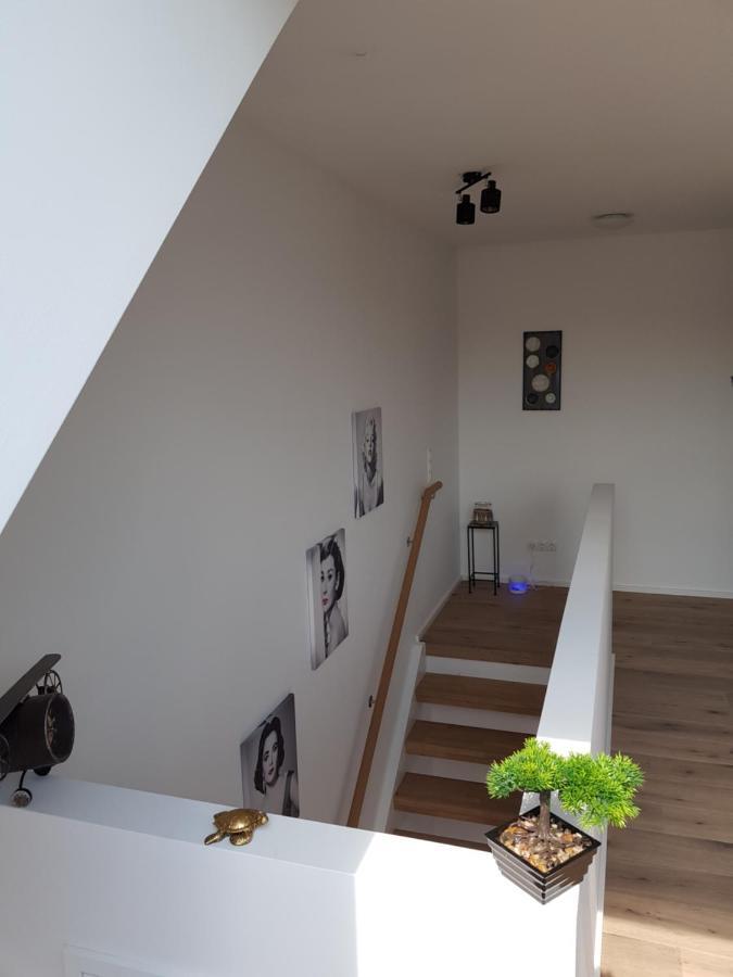 Tina´s Apartment Wina Bagian luar foto